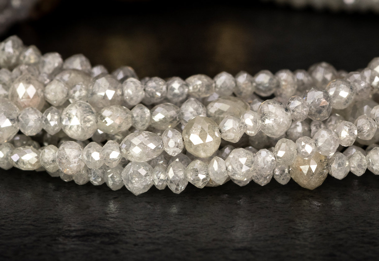 Diamant Bracelet Weiss Schweizer Edelsteine CloseUp