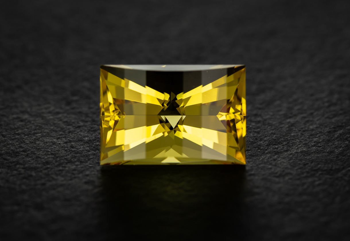 Goldberyll, 14.27ct 17 x 11.5 mm