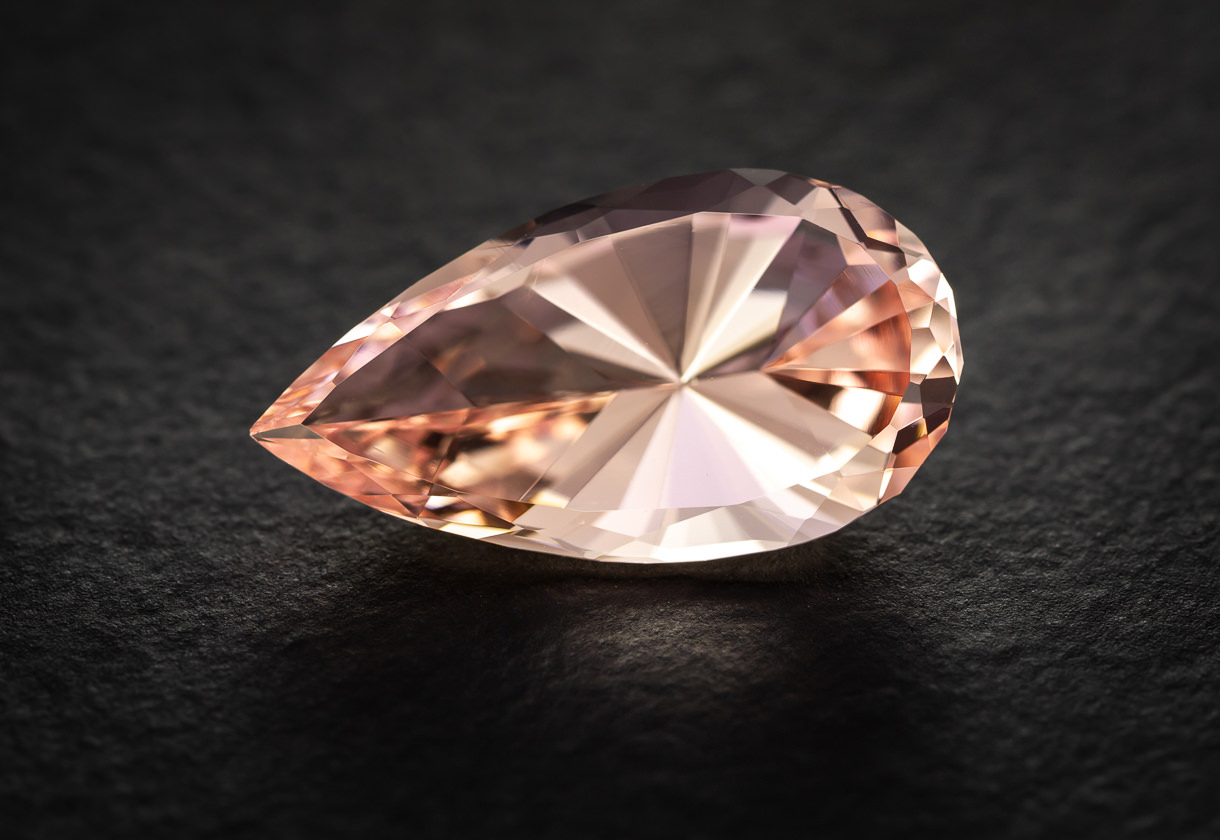 Morganit, 13.36ct 24.3 x 13.1 mm